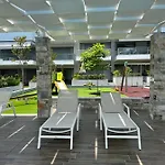 Dina's With Pool In Lejlighed *