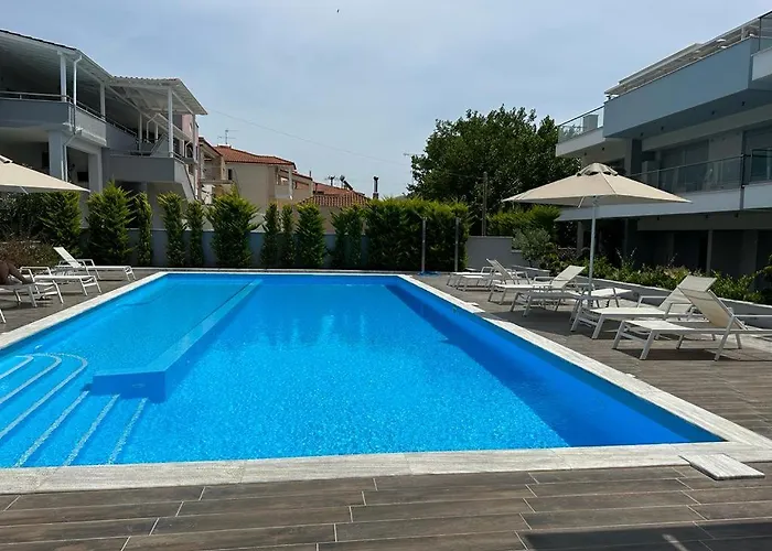 Dina's With Pool In Nikiti (Sithonia)